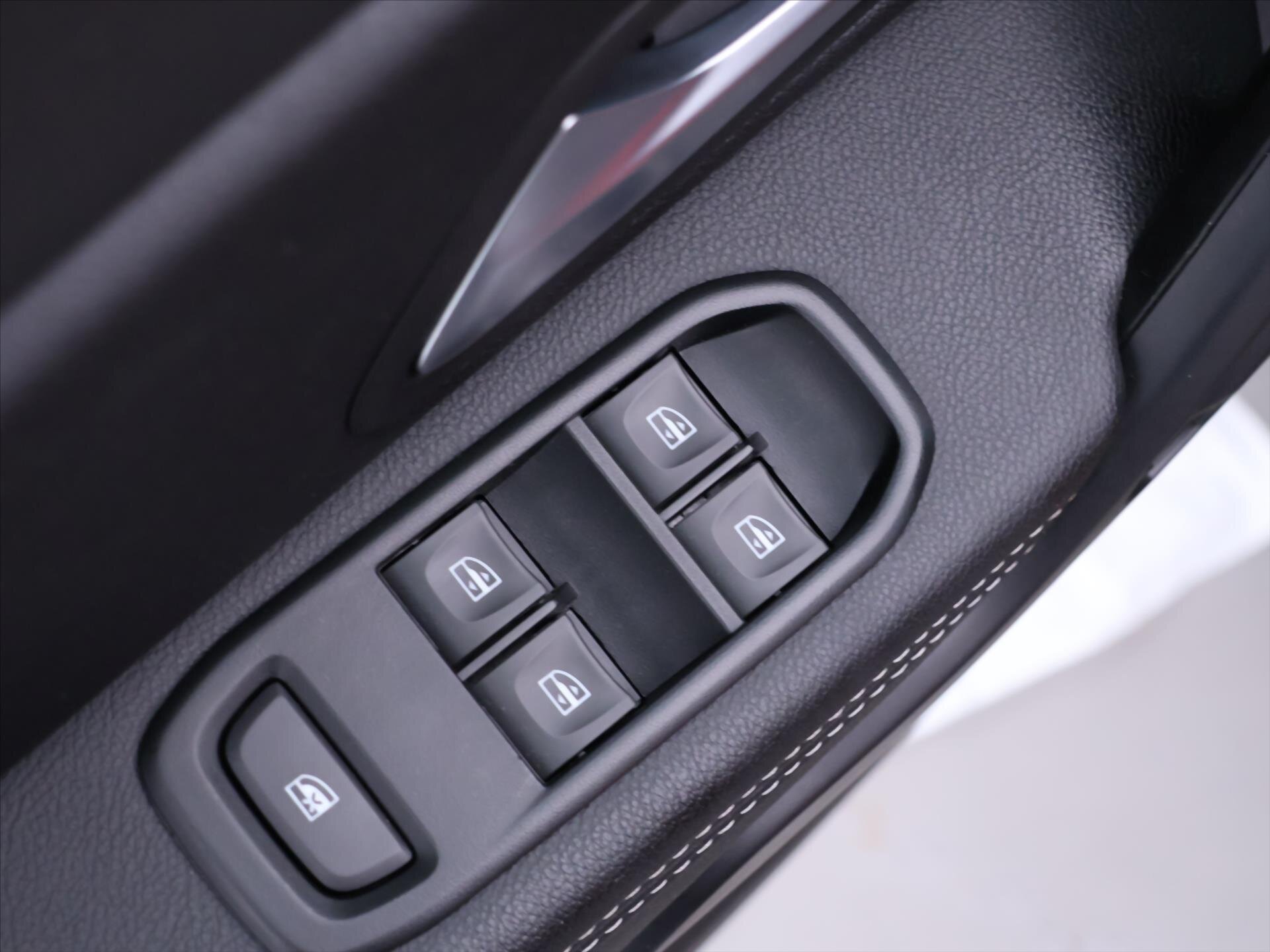 Dacia Duster SUV 999,0 67 kw