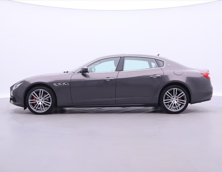 Maserati Quattroporte 4