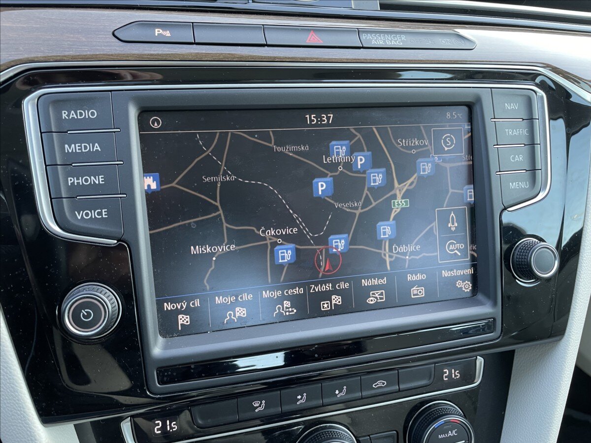 Volkswagen Passat Sedan 1,8 l 132 kw