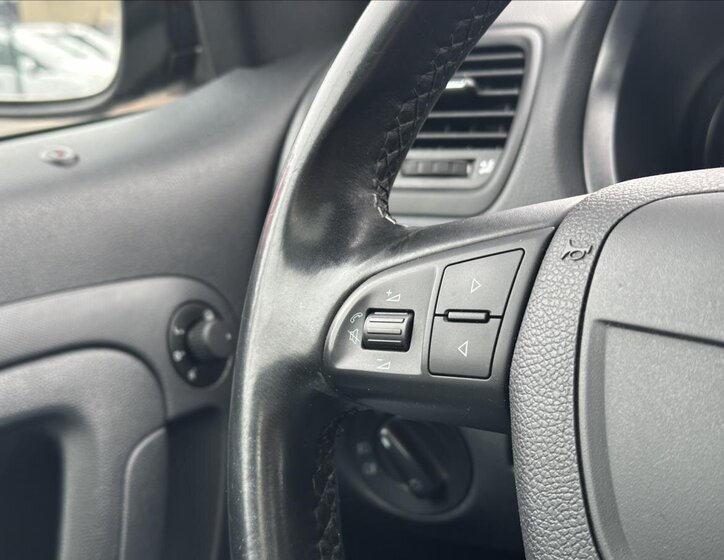 Škoda Roomster Kombi 1,2 l 77 kw