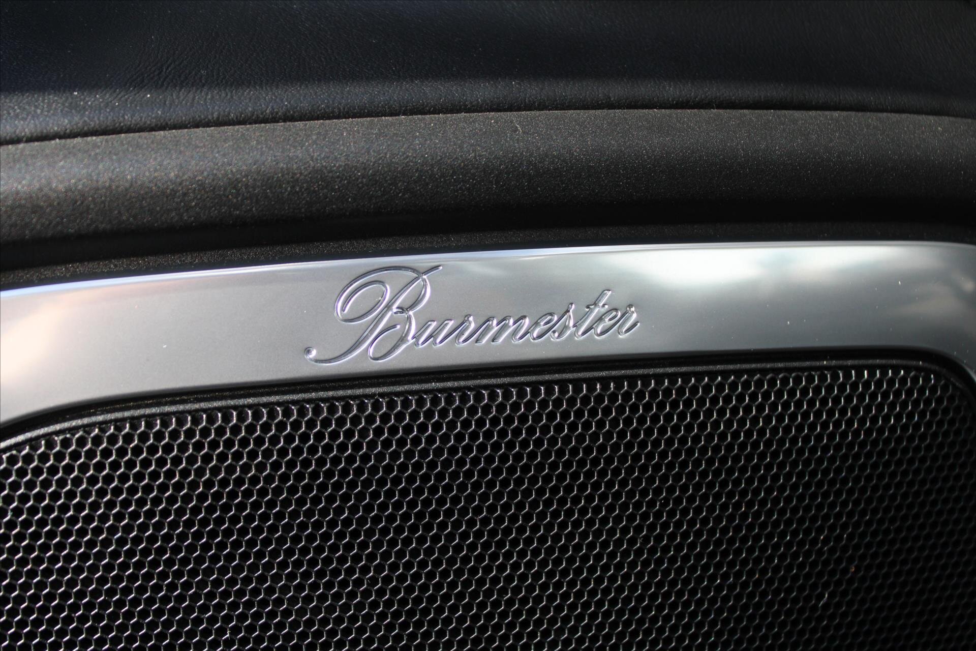 Porsche Cayenne SUV 4,8 l 397 kw