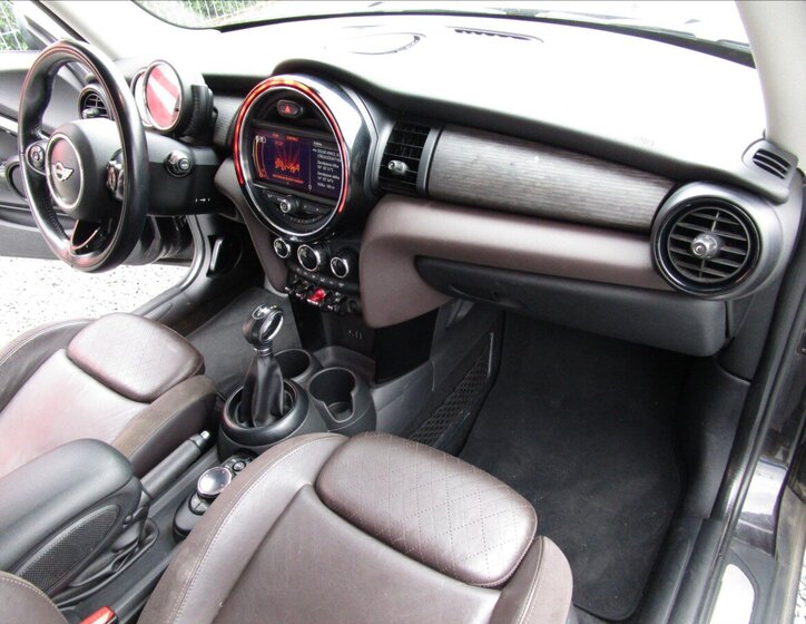 Mini Cooper Hatchback 1,5 l 85 kw