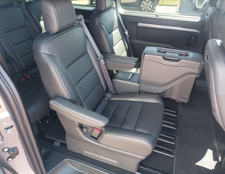 Toyota ProAce Verso 9