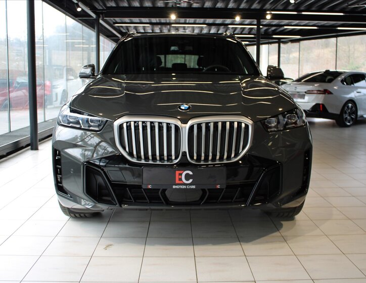 BMW X5 SUV / Terénní 3,0 l 210 kw