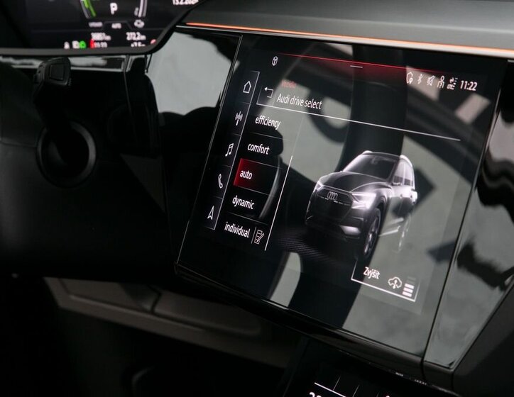 Audi e-tron SUV 0,0 300 kw