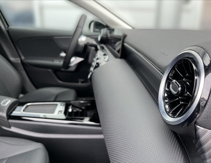 Mercedes-Benz Třídy A Hatchback 2,0 l 110 kw