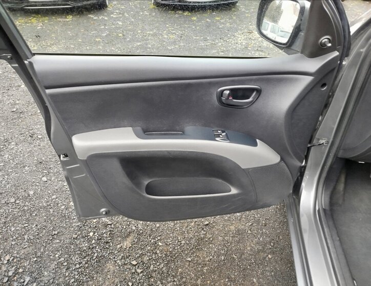 Hyundai i10 Hatchback 1,1 l 49 kw