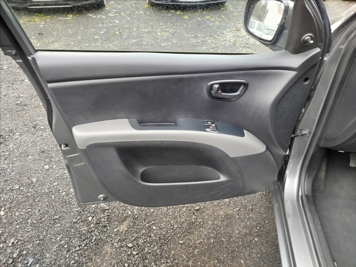 Hyundai i10 Hatchback 1,1 l 49 kw