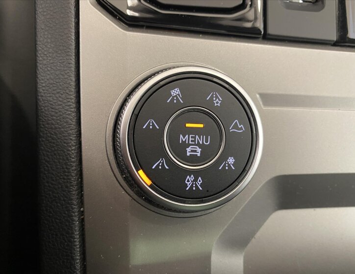 Volkswagen Touareg 19