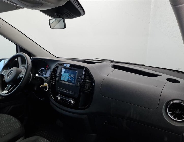 Mercedes-Benz Vito 16