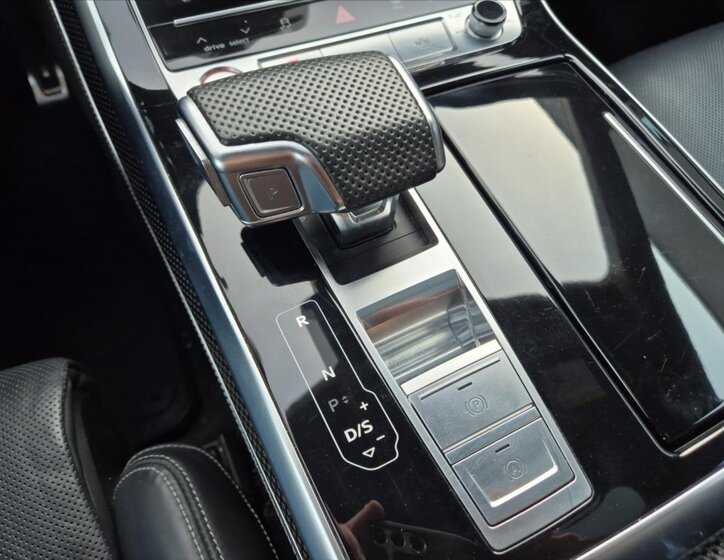 Audi SQ8 SUV / Terénní 4,0 l 320 kw