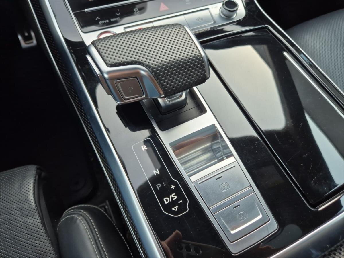 Audi SQ8 SUV / Terénní 4,0 l 320 kw