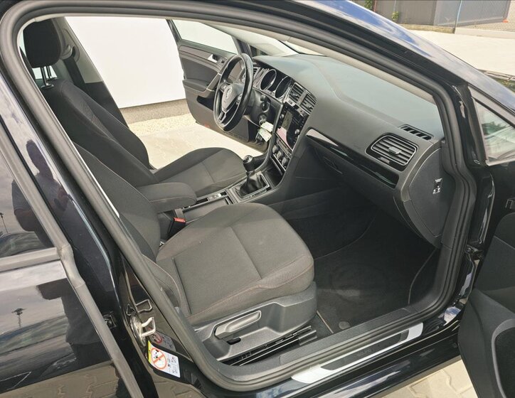 Volkswagen Golf Kombi 2,0 l 110 kw