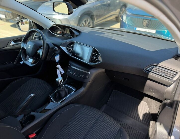 Peugeot 308 Kombi 1,2 l 81 kw