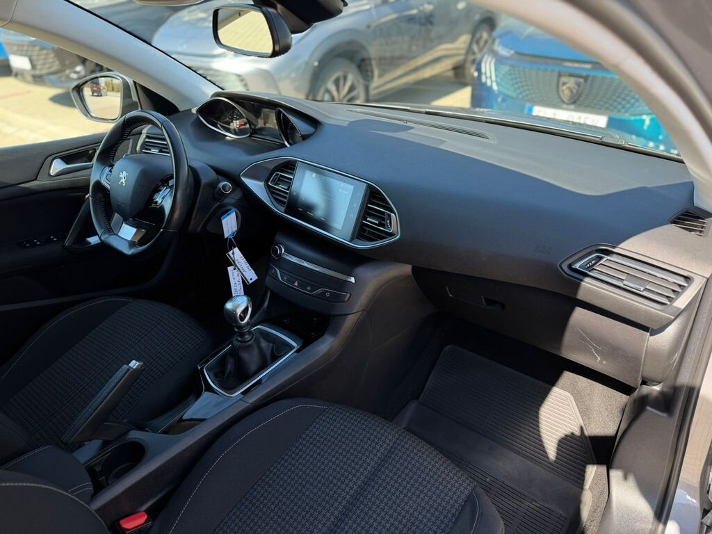 Peugeot 308 Kombi 1,2 l 81 kw