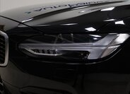 Volvo S90 Sedan / Limuzína 2,0 l 235 kw