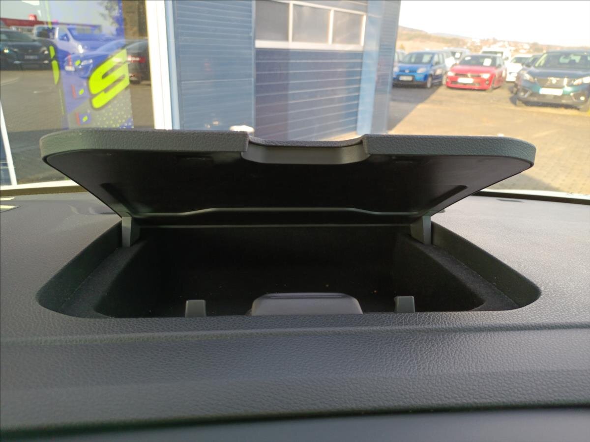 Peugeot Traveller MPV 2,0 l 110 kw