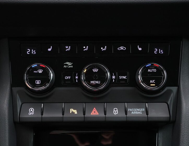 Škoda Karoq SUV 1,5 l 110 kw