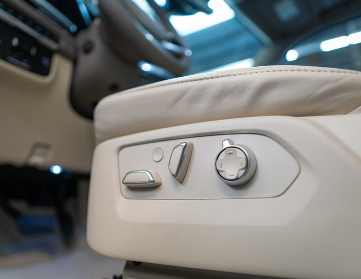 Cadillac Escalade 17