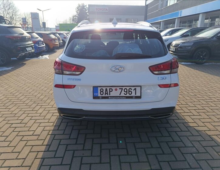 Hyundai i30 Kombi 998,0 88 kw