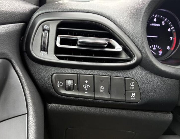 Hyundai i30 Kombi 998,0 88 kw