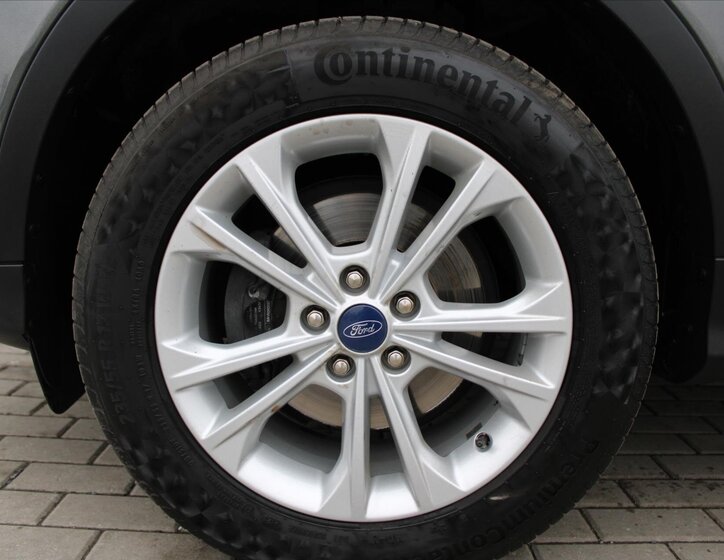 Ford Kuga SUV 1,5 l 110 kw