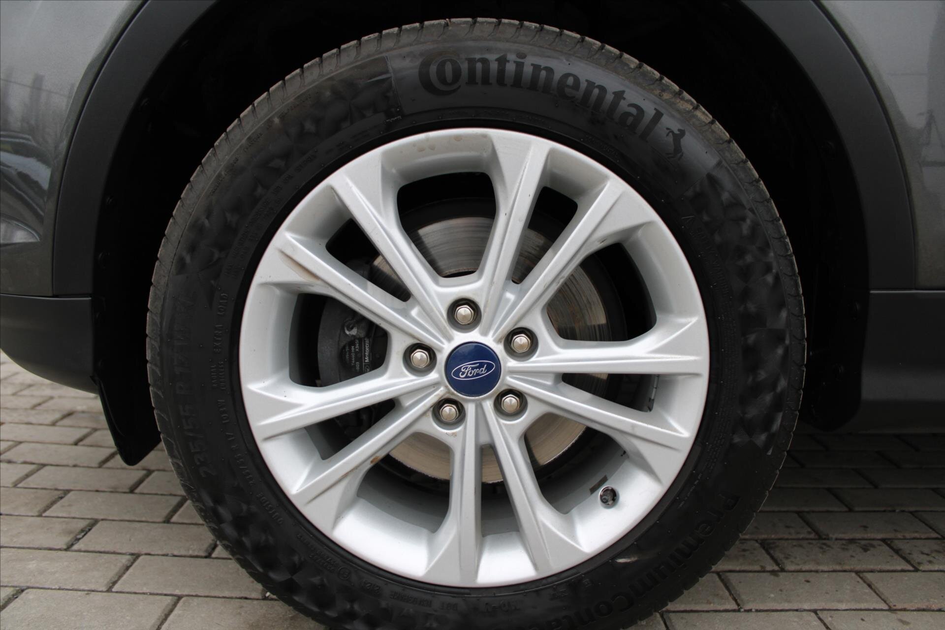 Ford Kuga SUV 1,5 l 110 kw