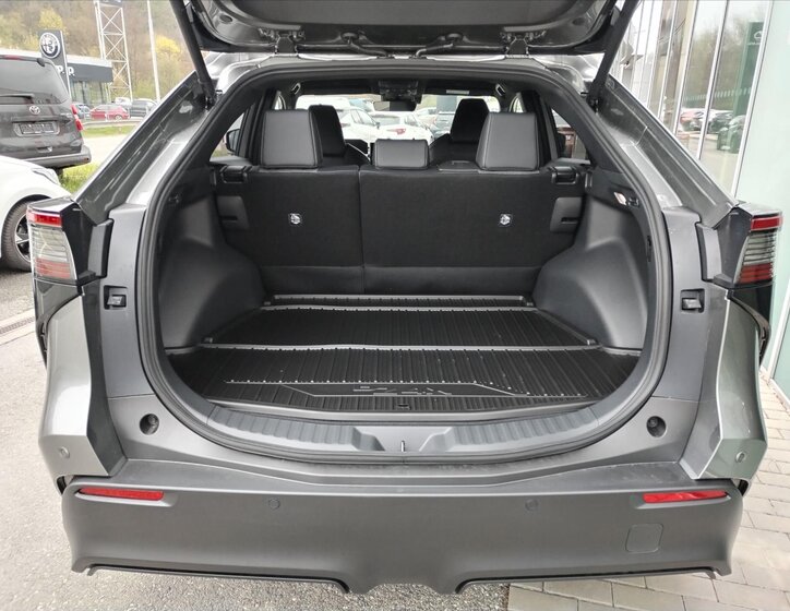 Toyota bZ4X SUV / Terénní 0,0 165 kw