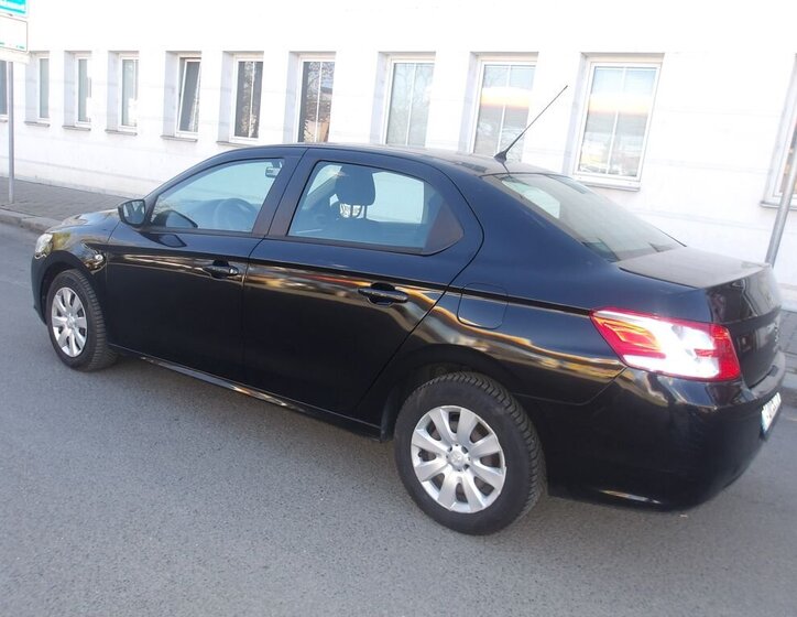 Peugeot 301 Sedan / Limuzína 1,2 l 53 kw