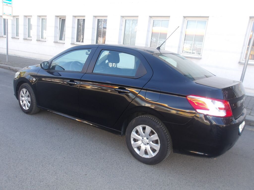 Peugeot 301 Sedan / Limuzína 1,2 l 53 kw