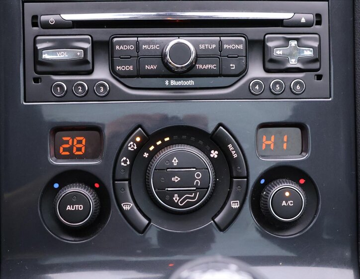 Peugeot 5008 MPV 1,6 l 88 kw