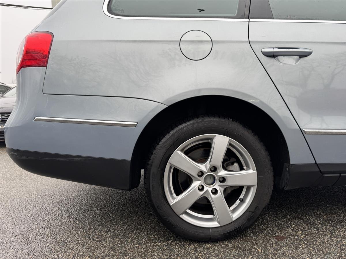 Volkswagen Passat Kombi 2,0 l 103 kw