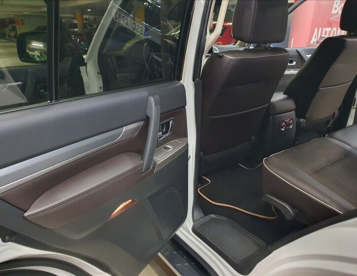 Mitsubishi Pajero Ostatní 3,2 l 147 kw