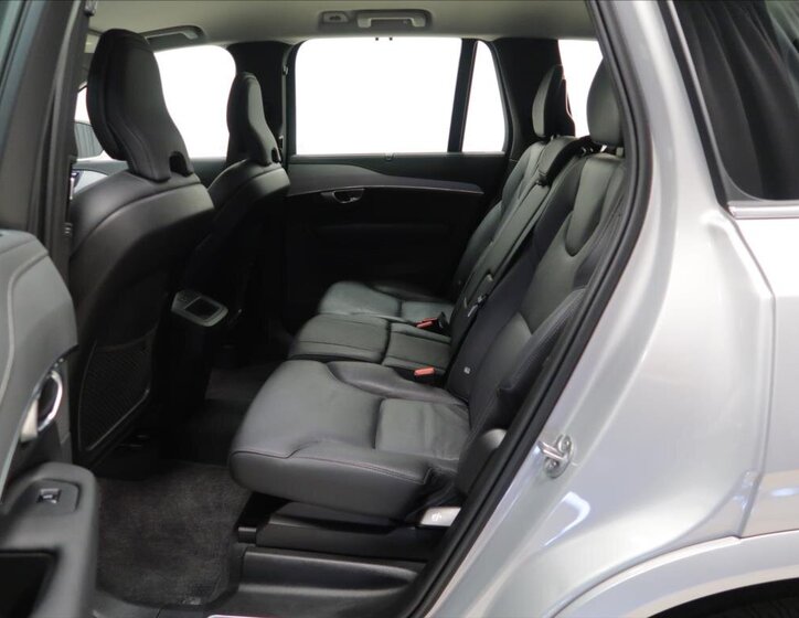 Volvo XC90 9