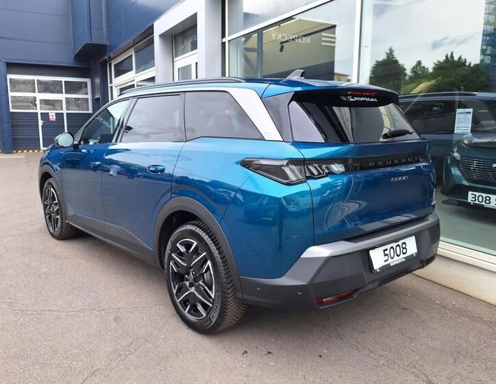 Peugeot 5008 4