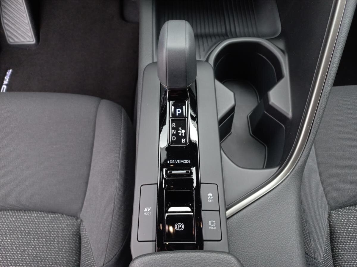 Toyota C-HR CUV / Crossover 1,8 l 0