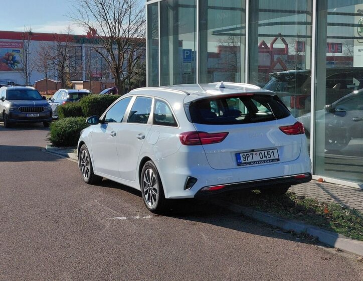 KIA Ceed 5