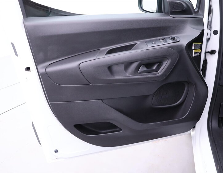 Peugeot Partner Ostatní 1,2 l 81 kw