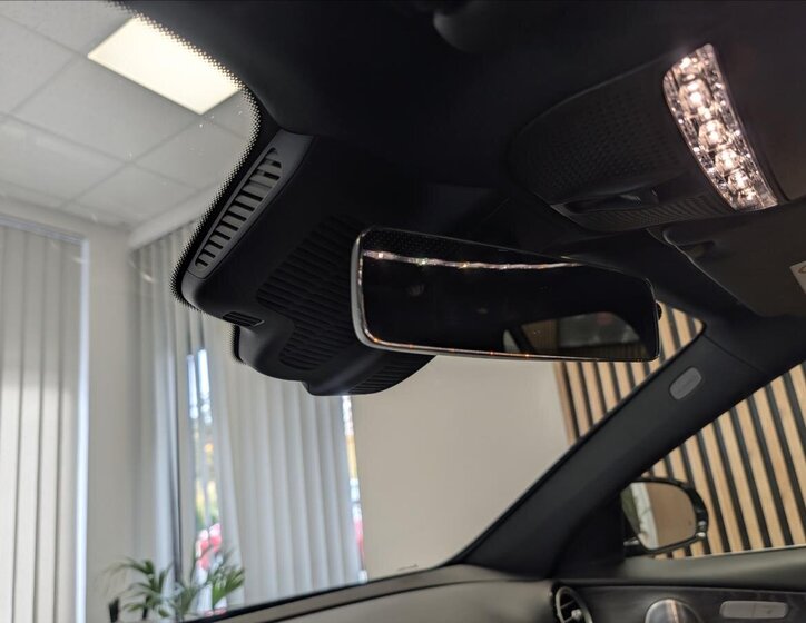 Mercedes-Benz Třídy E Kombi 2,0 l 143 kw