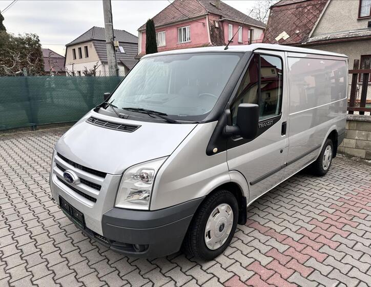 Ford Transit 9