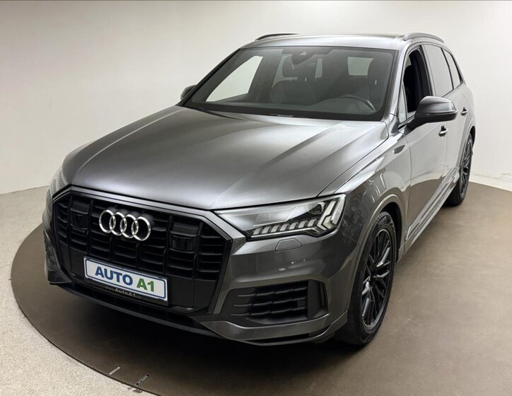 Audi Q7 1