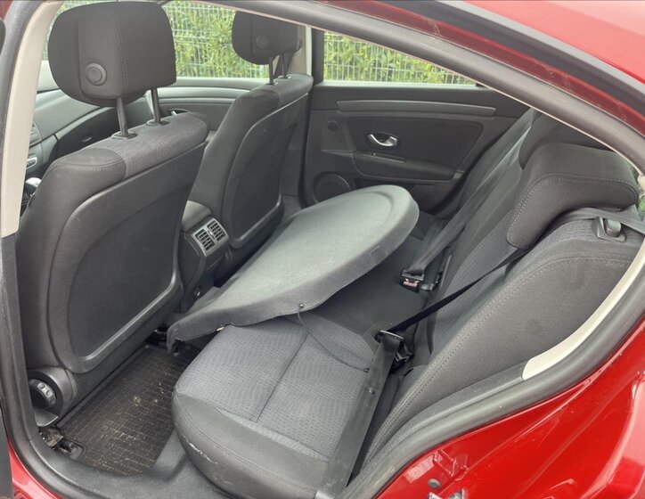 Renault Laguna Liftback 1,5 l 81 kw