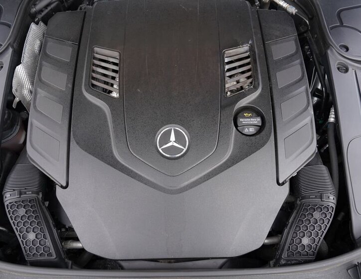 Mercedes-Benz Třídy S Sedan / Limuzína 4,0 l 345 kw