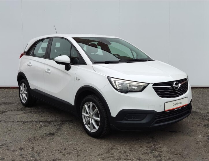Opel Crossland X SUV / Terénní 1,2 l 61 kw