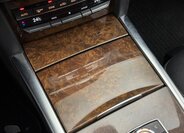 Mercedes-Benz Třídy E 28