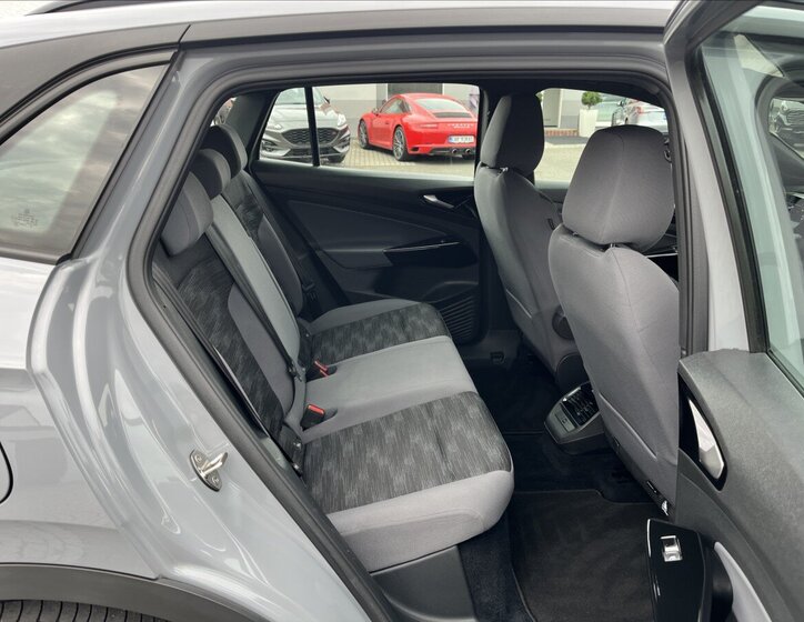 Volkswagen ID.4 24