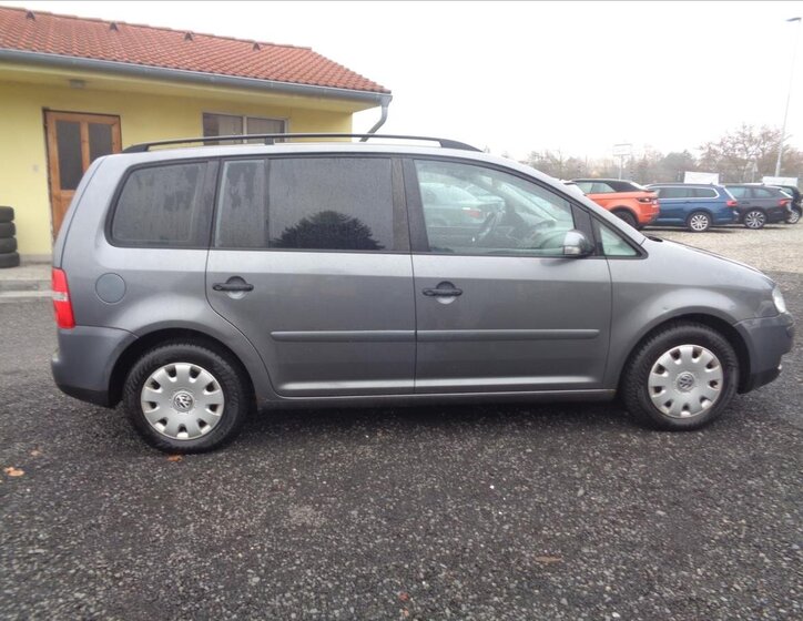 Volkswagen Touran 4