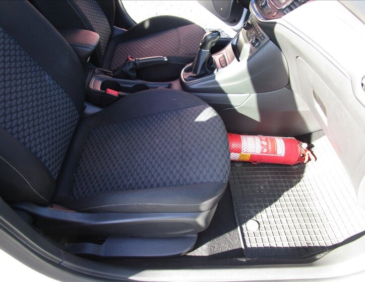 Opel Astra Hatchback 999,0 77 kw