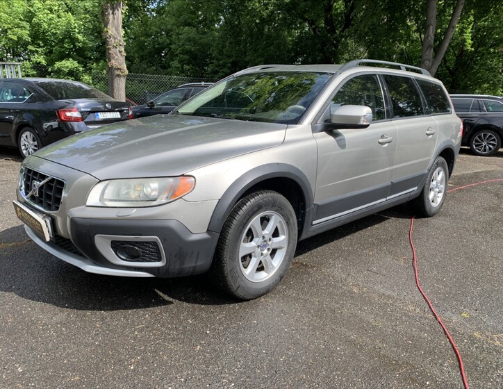 Volvo XC70 1