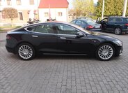 Tesla Model S Hatchback 0,0 310 kw